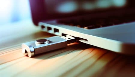 Récupère tes fichiers USB sans logiciel facilement